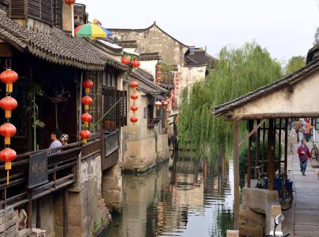 深蹲是“王牌”动作，每天晚上坚持深蹲，身体或许会出现3个变化